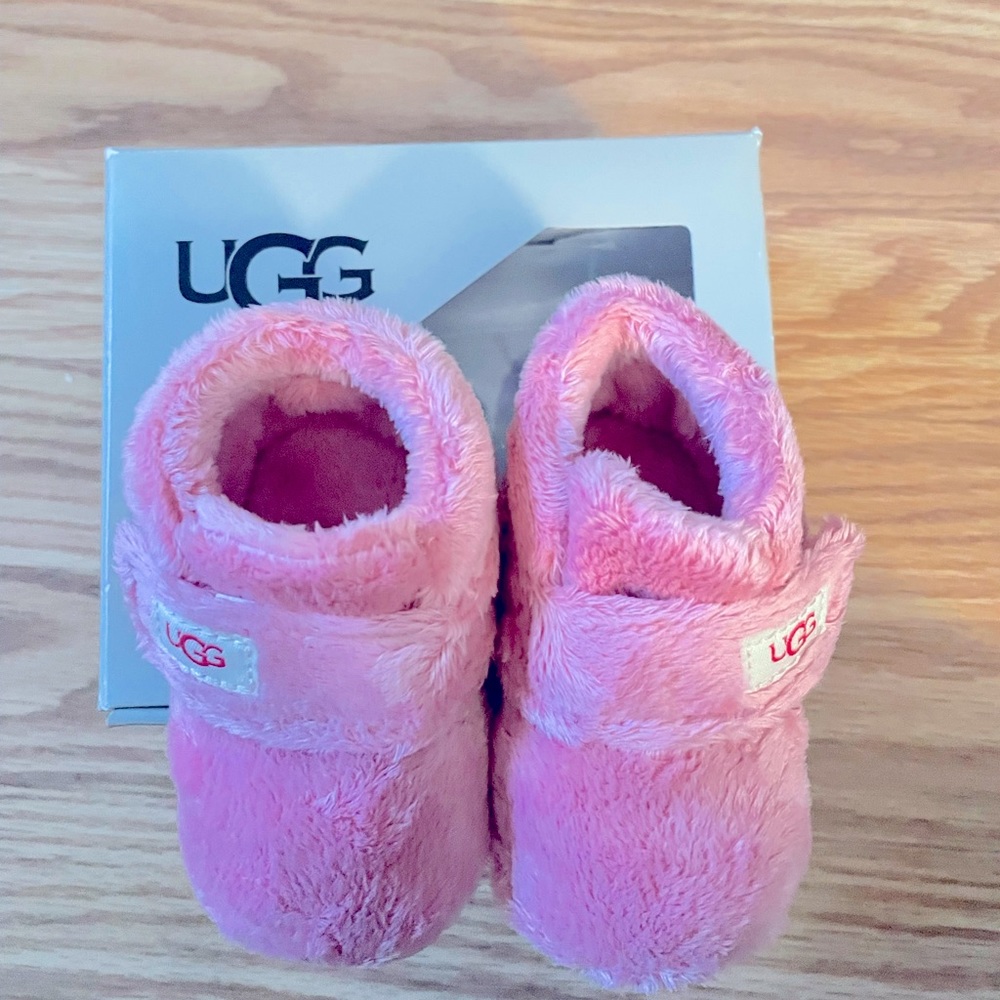 Authentic excellent condition baby uggs